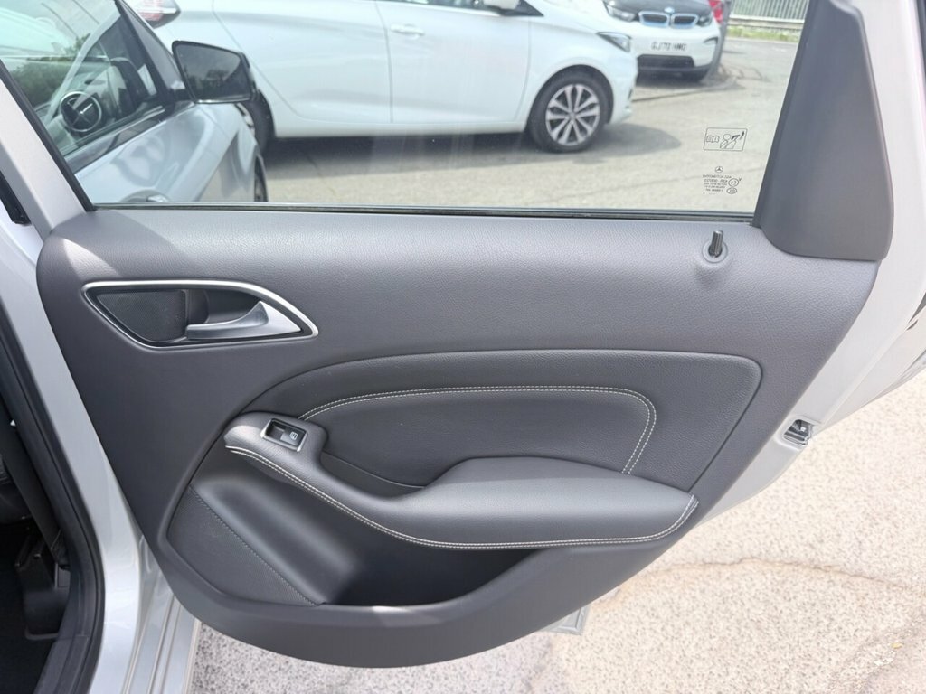 Mercedes-Benz B Class B180 Sport Cdi Blueefficiency Black #20