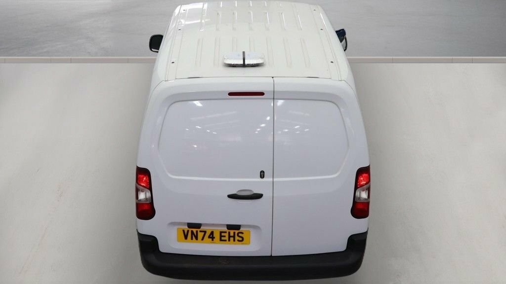 Peugeot Partner Professional White #7