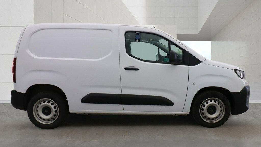 Peugeot Partner 1.5L Professional White #4