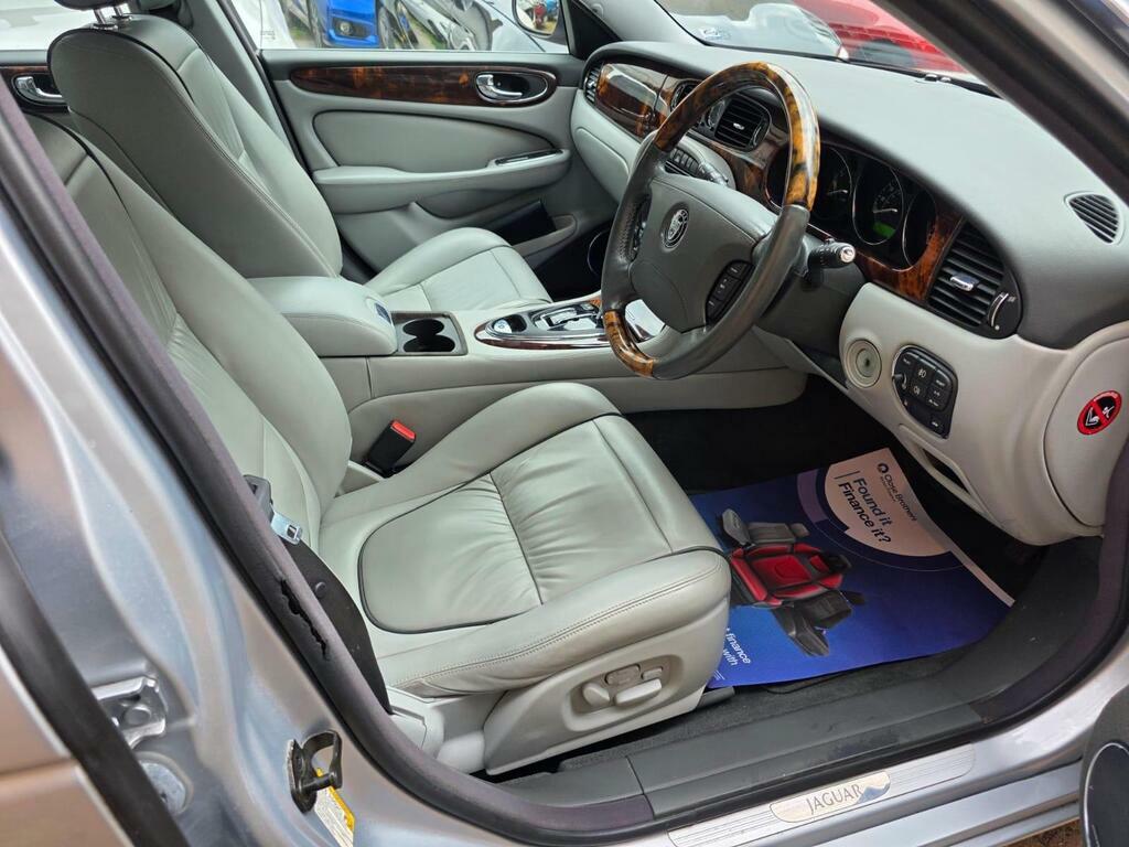 Jaguar XJ Tdvi Sport Premium Saloon Blue #13