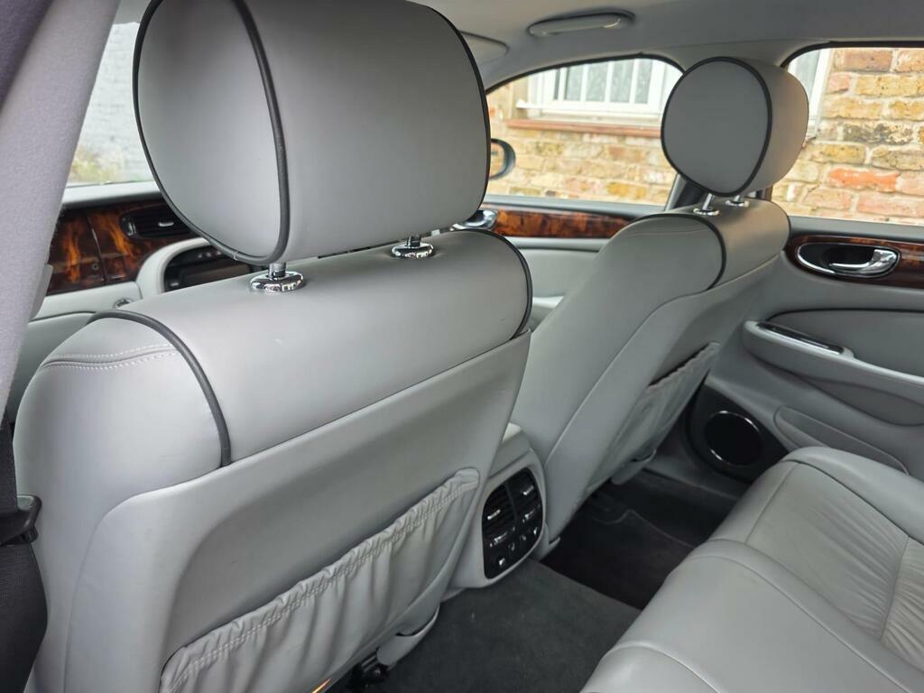 Jaguar XJ Tdvi Sport Premium Saloon Blue #21