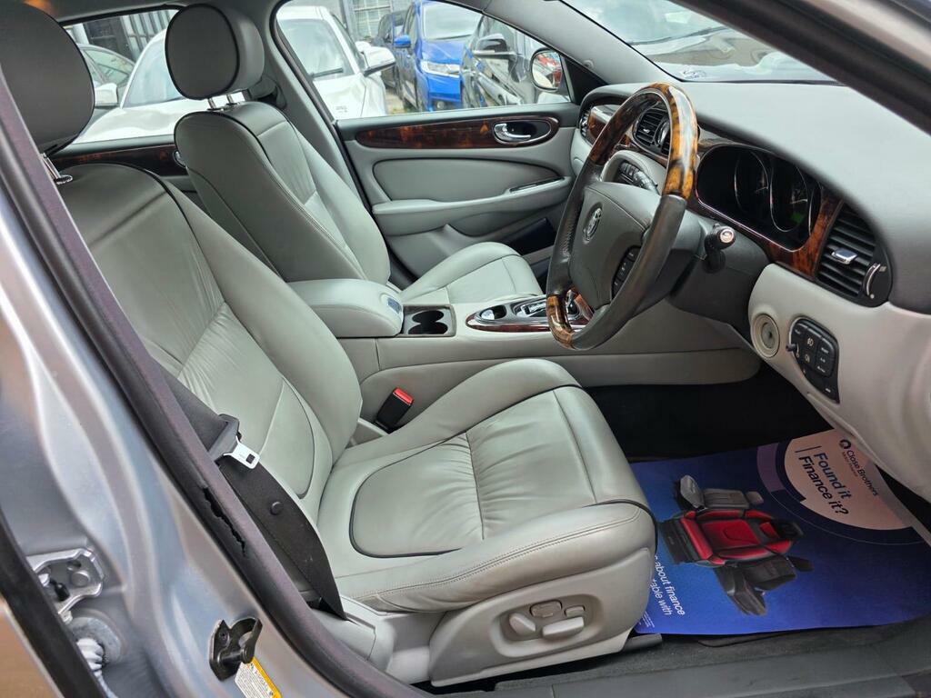 Jaguar XJ Tdvi Sport Premium Saloon Blue #15