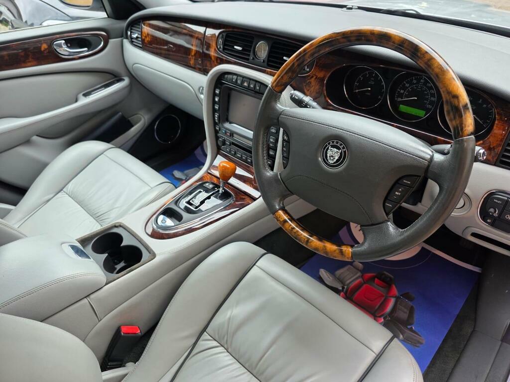 Jaguar XJ Tdvi Sport Premium Saloon Blue #10
