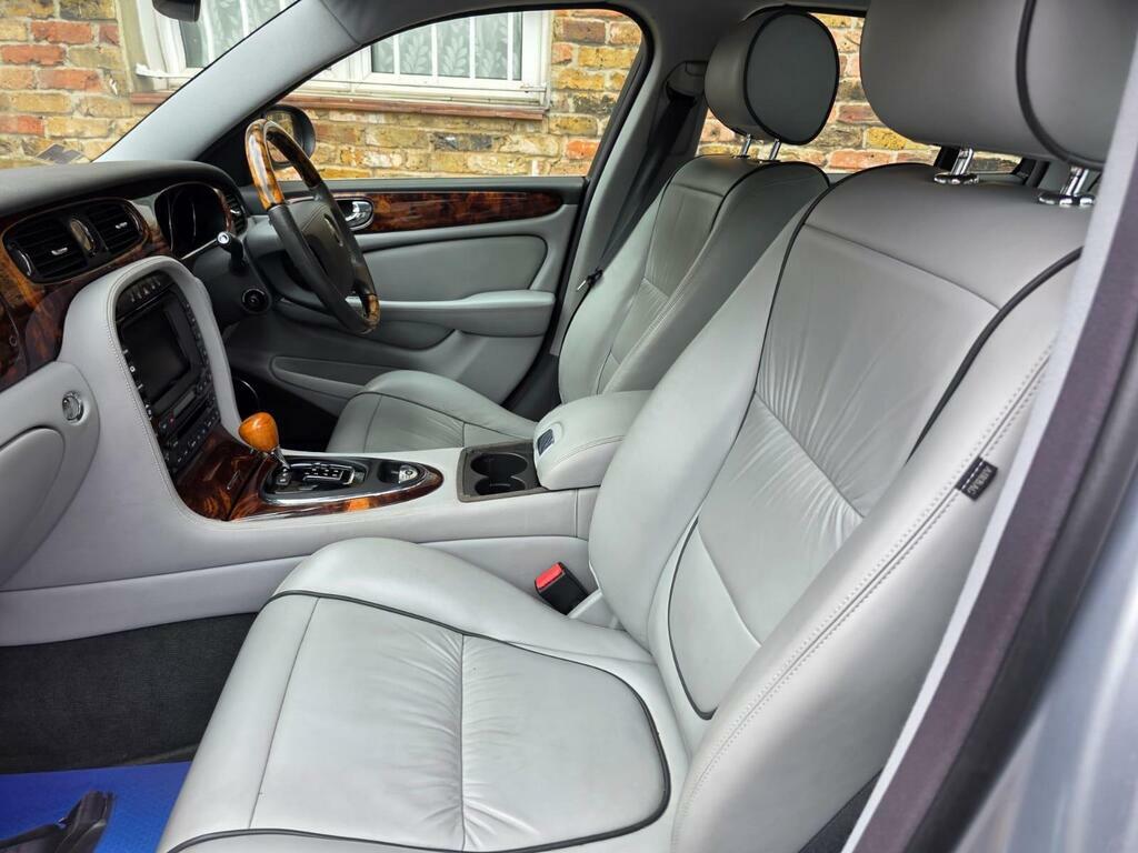 Jaguar XJ Tdvi Sport Premium Saloon Blue #62
