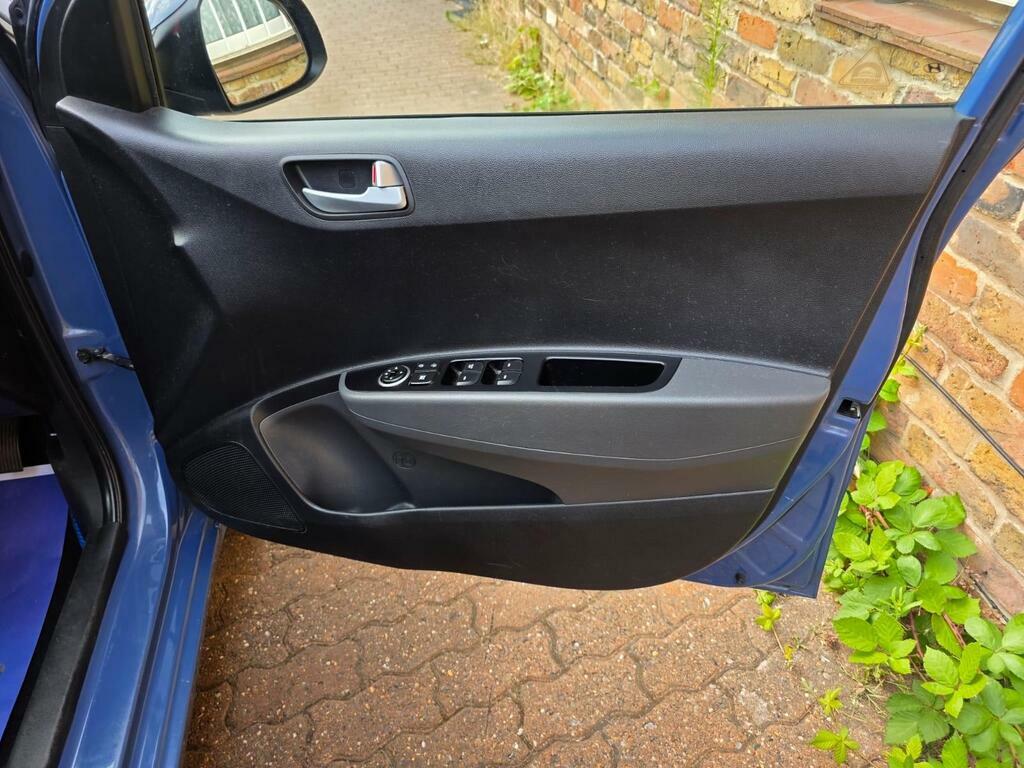 Hyundai I10 1.0 Se Hatchback Euro 6 66 Ps Blue #29