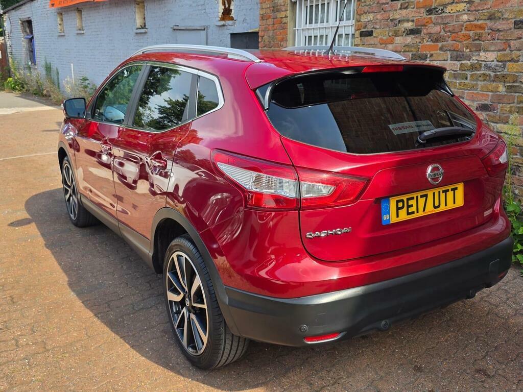 Nissan Qashqai 1.2 Dig-t Tekna Xtron 2Wd Euro 6 S S Red #4