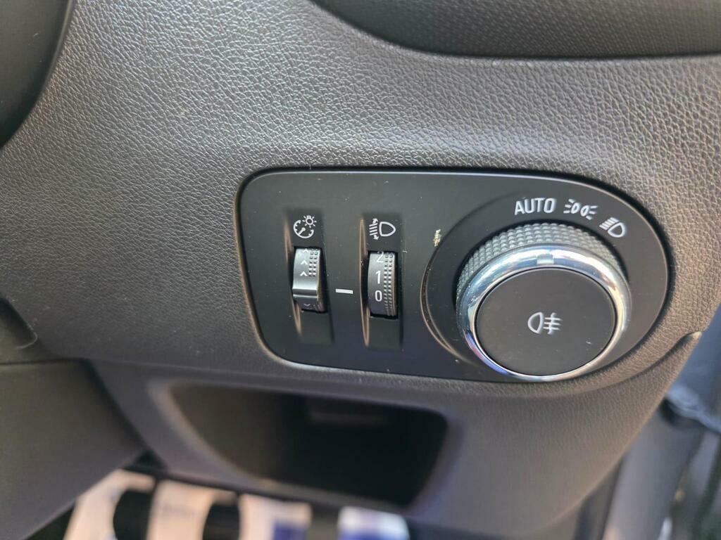 Vauxhall Crossland X Hatchback 1.2 Elite Grey #31