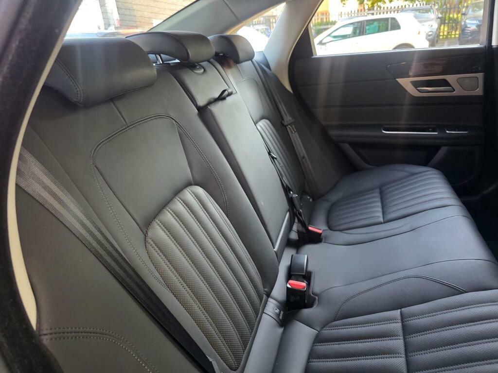 Jaguar XF Prestige Blue #26