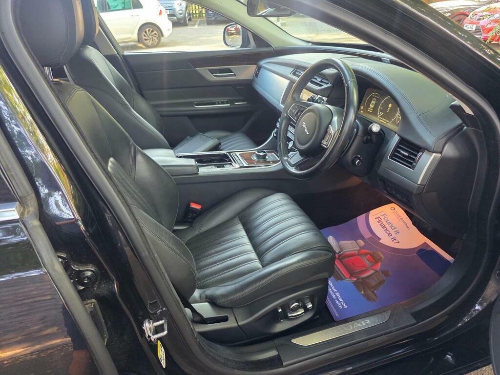 Jaguar XF Prestige Blue #18