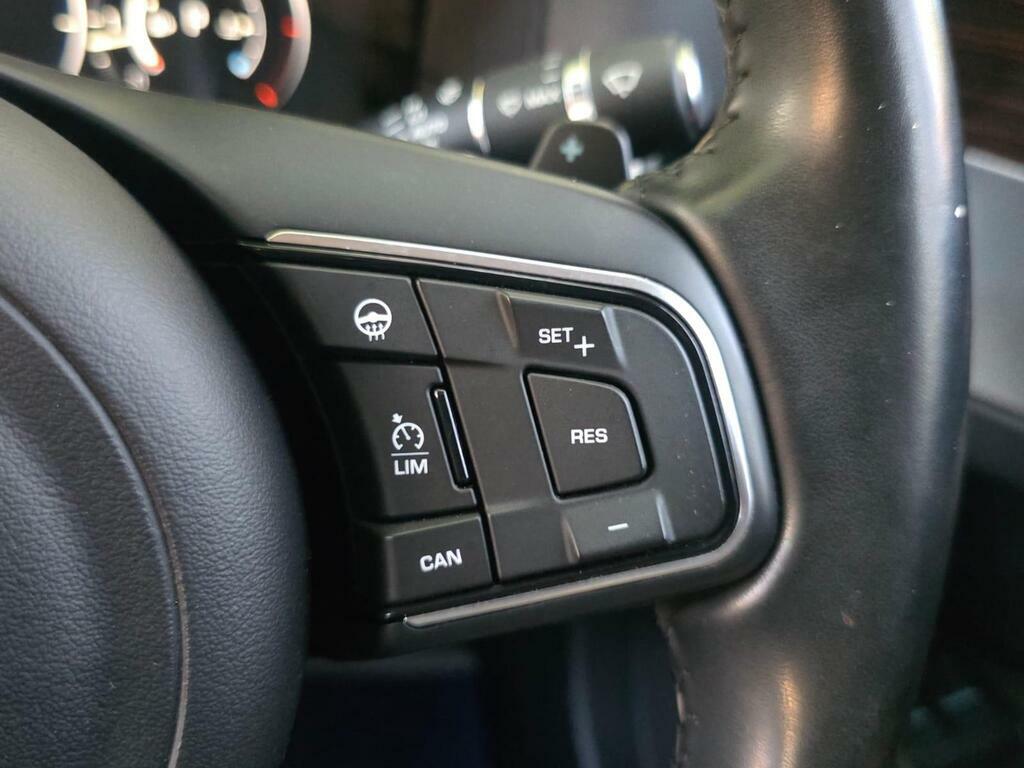 Jaguar XF Prestige Blue #31