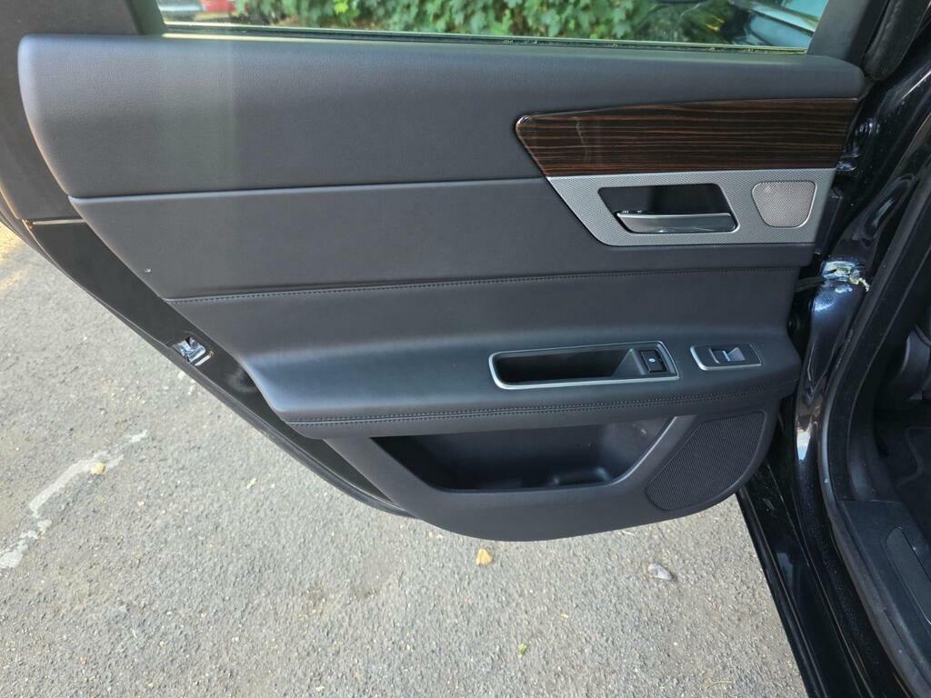 Jaguar XF Prestige Blue #48
