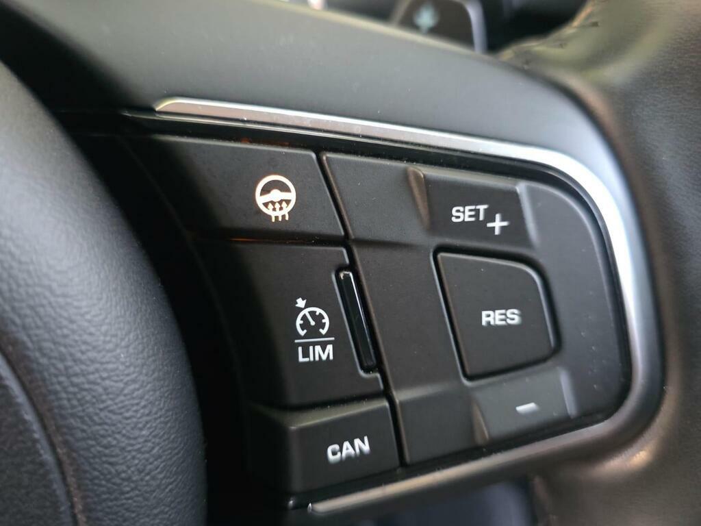 Jaguar XF Prestige Blue #33