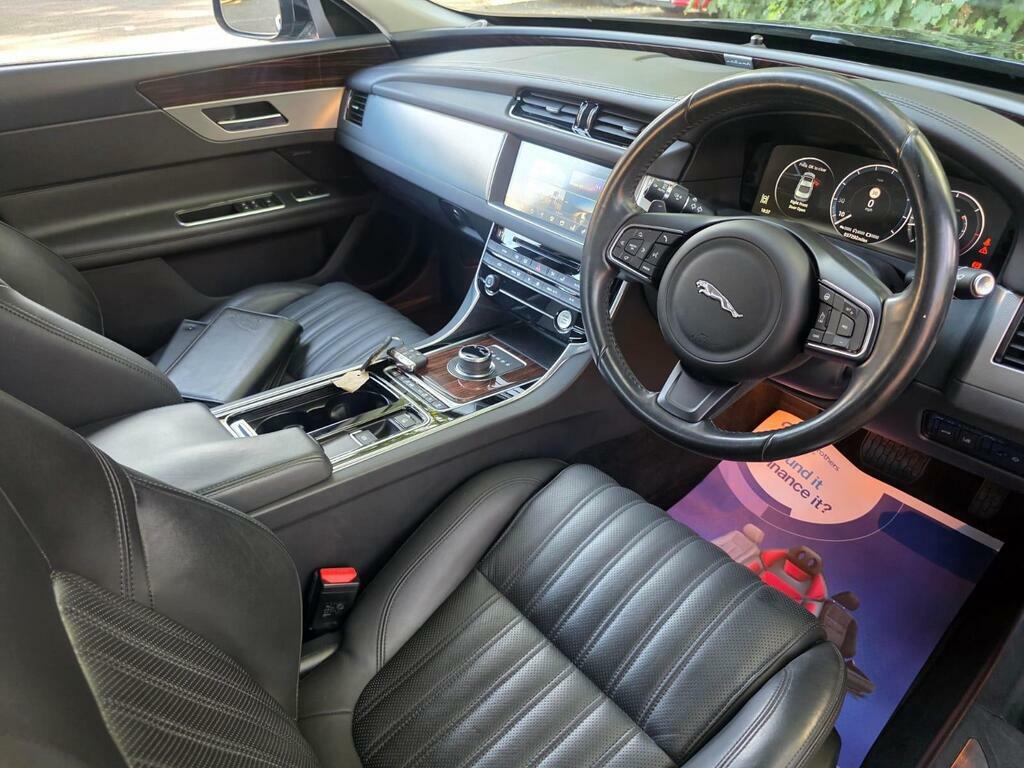 Jaguar XF Prestige Blue #19