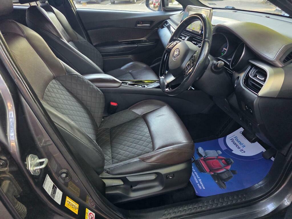 Toyota C-Hr Dynamic Silver #12