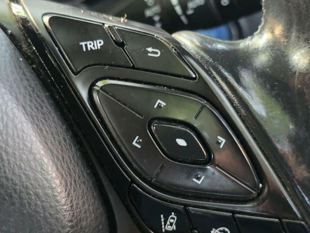Toyota C-Hr Dynamic Silver #25