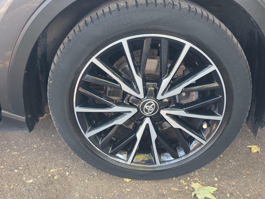 Toyota C-Hr Dynamic Silver #41