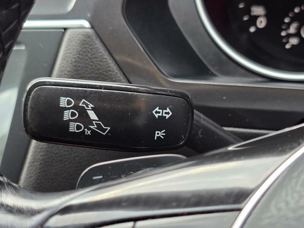 Volkswagen Tiguan Allspace R-line Tech Black #30