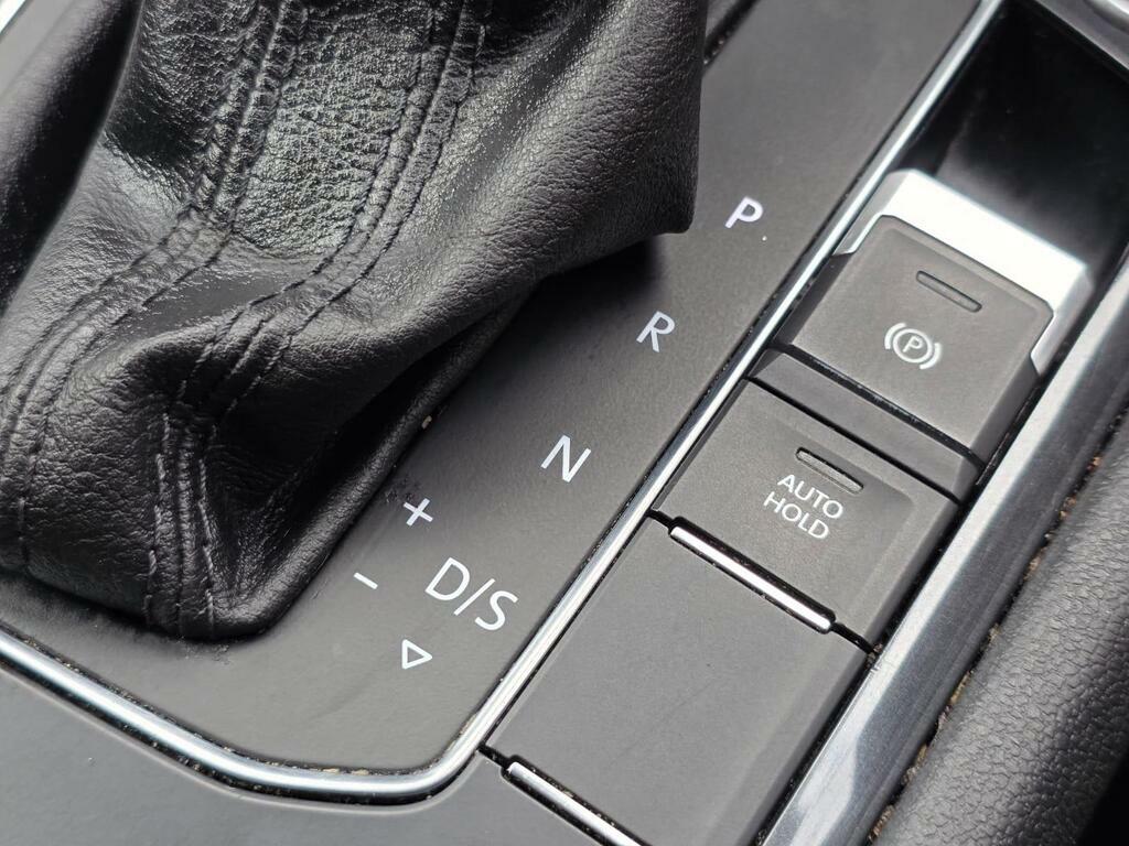 Volkswagen Tiguan Allspace R-line Tech Black #36