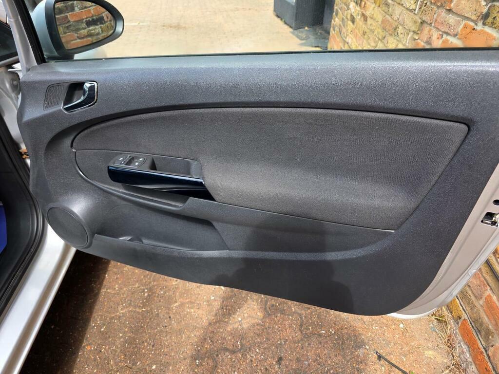 Vauxhall Corsa Hatchback 1.4 16V Se Euro 5 Silver #29