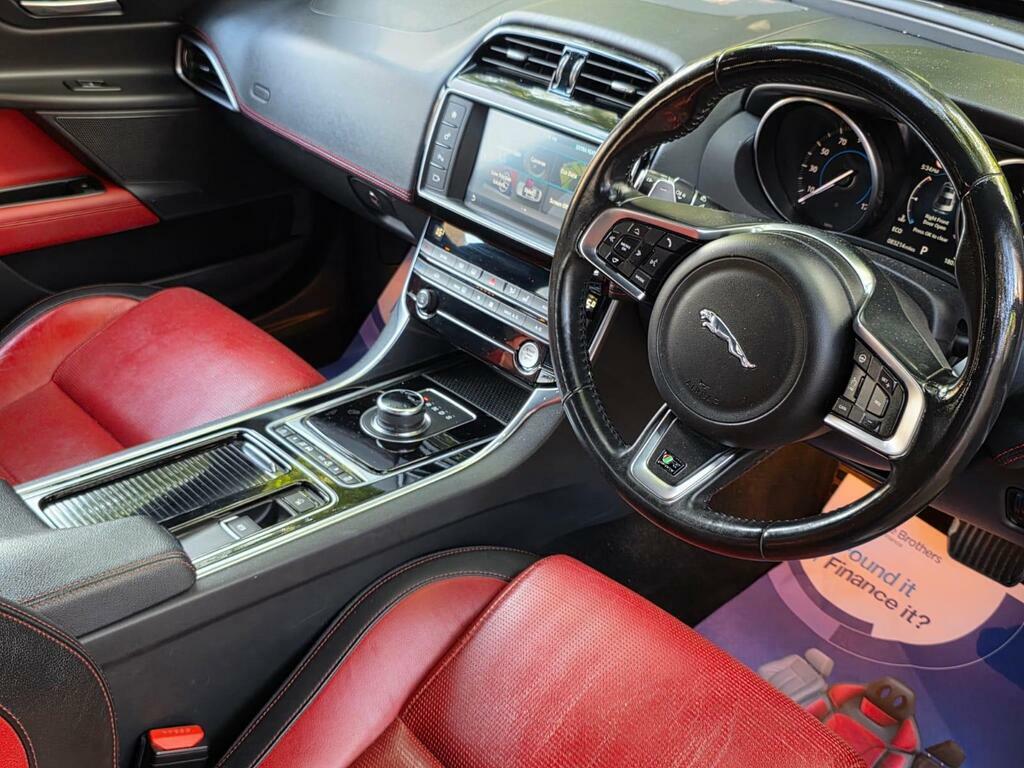 Jaguar XE R-sport Black #11
