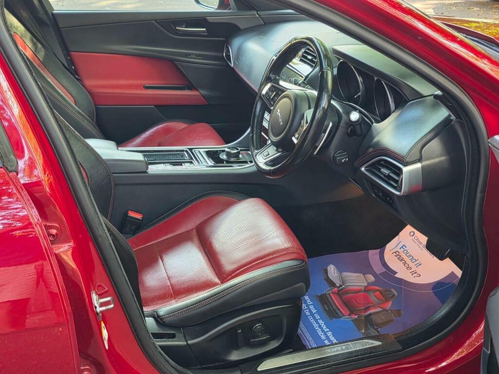 Jaguar XE R-sport Black #14