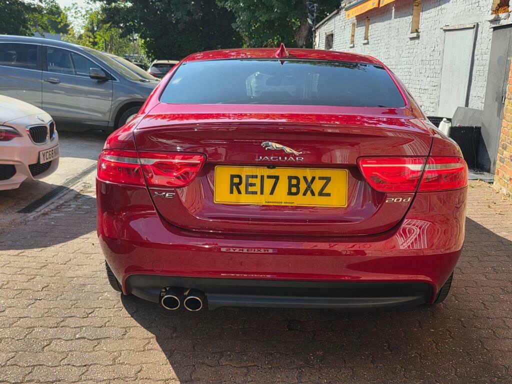 Jaguar XE R-sport Black #9