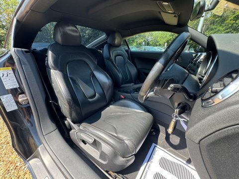 Audi TT 2.0 Tfsi S Black #2