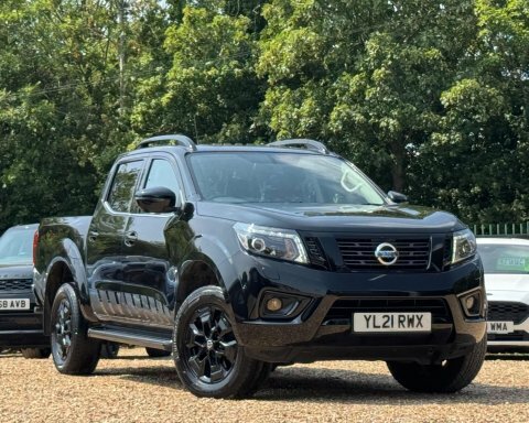 Nissan Navara 2.3 Dci N-guard Black #4