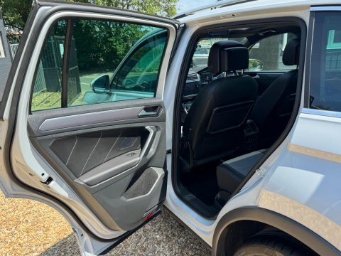 Volkswagen Tiguan 2L Se Navigation Black #25