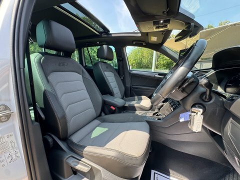 Volkswagen Tiguan 2.0 Tdi R-line Silver #2