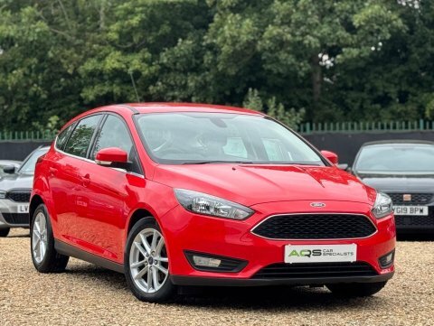 Ford Focus 1.0T Ecoboost Zetec Red