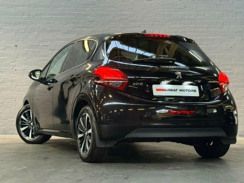 Peugeot 208 1.2 208 Tech OV68WGD Black #3