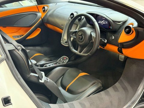 McLaren 570S 3.8T V8 Coupe White #2