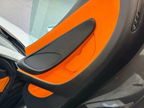 McLaren 570S 3.8L V8 Ssg 562 Bhp Grey #74