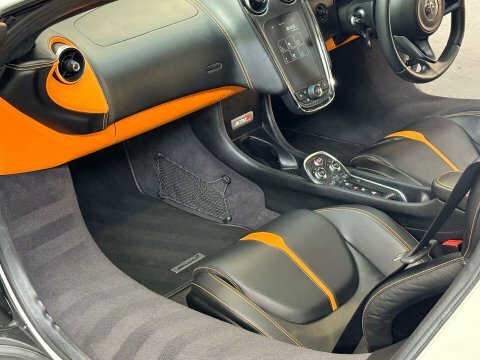 McLaren 570S 3.8T V8 Coupe White #5