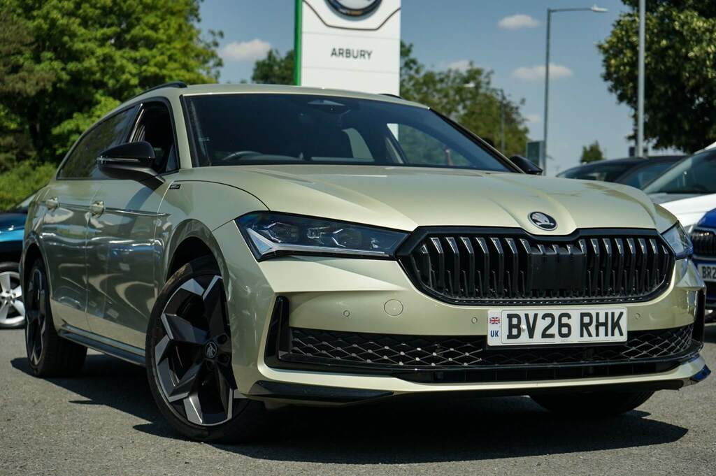 Skoda Superb 1.5 Tsi Iv Sportline Dsg Yellow