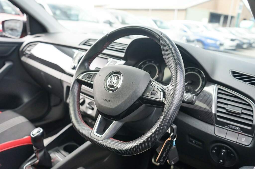 Skoda Fabia 1.0 Tsi 110 Monte Carlo Red #5