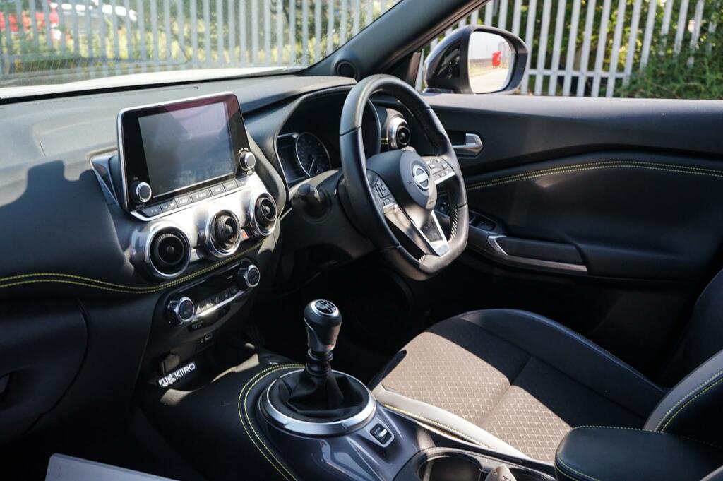 Nissan Juke 1.0 Dig-t 114 Kiiro VX22HZK Grey #2