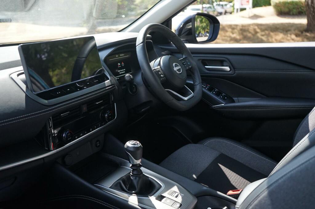Nissan Qashqai 1.3 Dig-t Mh N-connecta OV75AHD Green #2