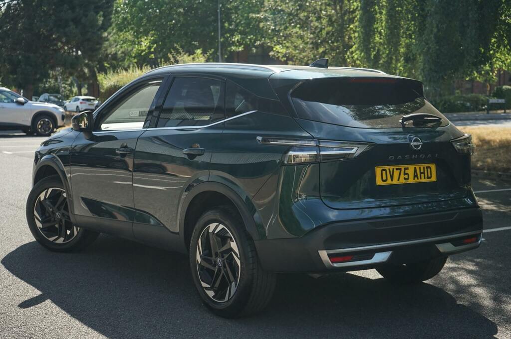 Nissan Qashqai 1.3 Dig-t Mh N-connecta OV75AHD Green #3