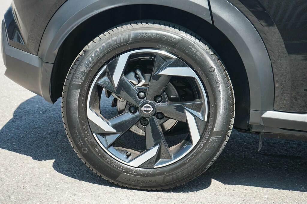 Nissan Juke 1.6 Hybrid N-connecta Black #4