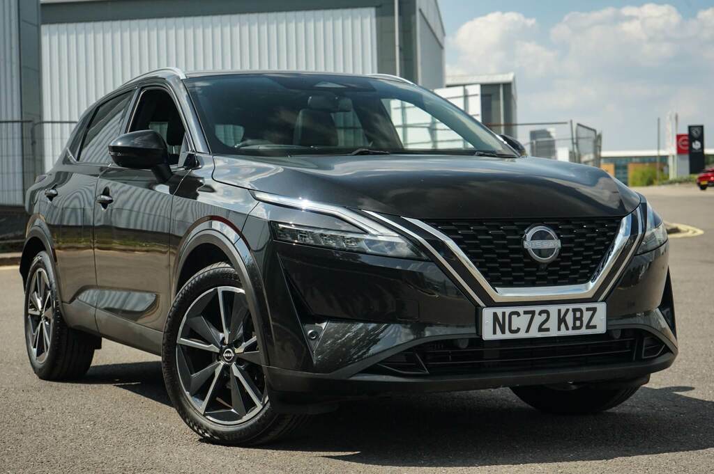 Nissan Qashqai 1.3 Dig-t Mh 158 Tekna Xtronic Black