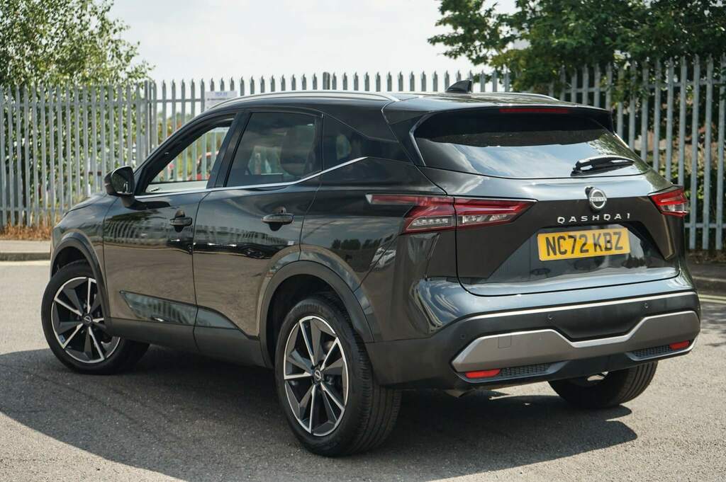 Nissan Qashqai 1.3 Dig-t Mh 158 Tekna Xtronic NC72KBZ Black #3