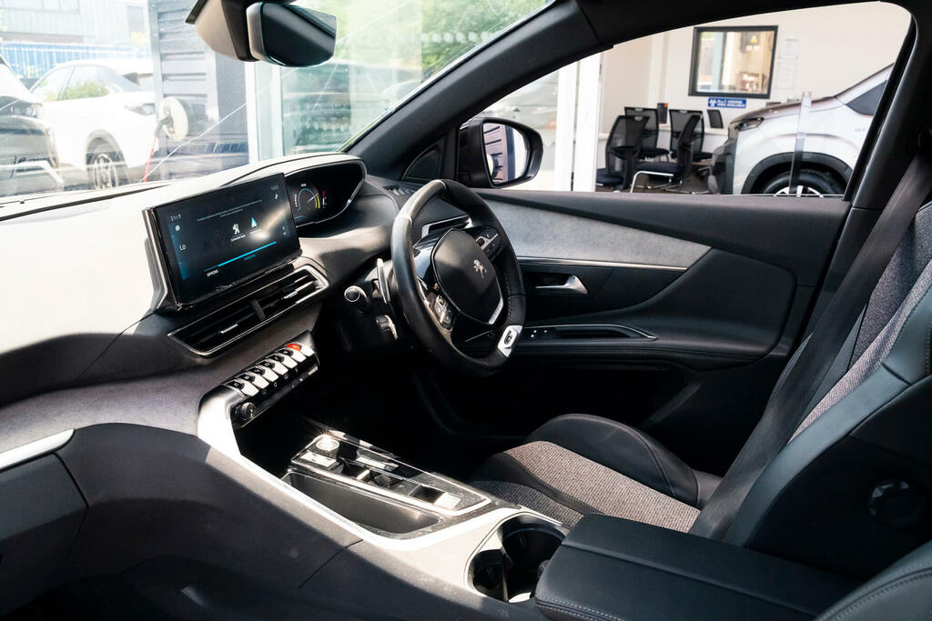 Peugeot 3008 1.2 Hybrid 136 Gt E-dsc6 KV73YDY Grey #3