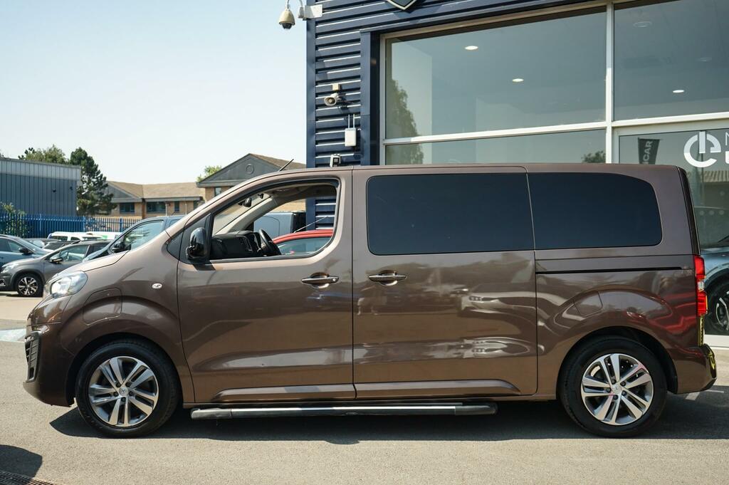 Peugeot e-Traveller 50 Kwh 136 1-Speed Brown #5