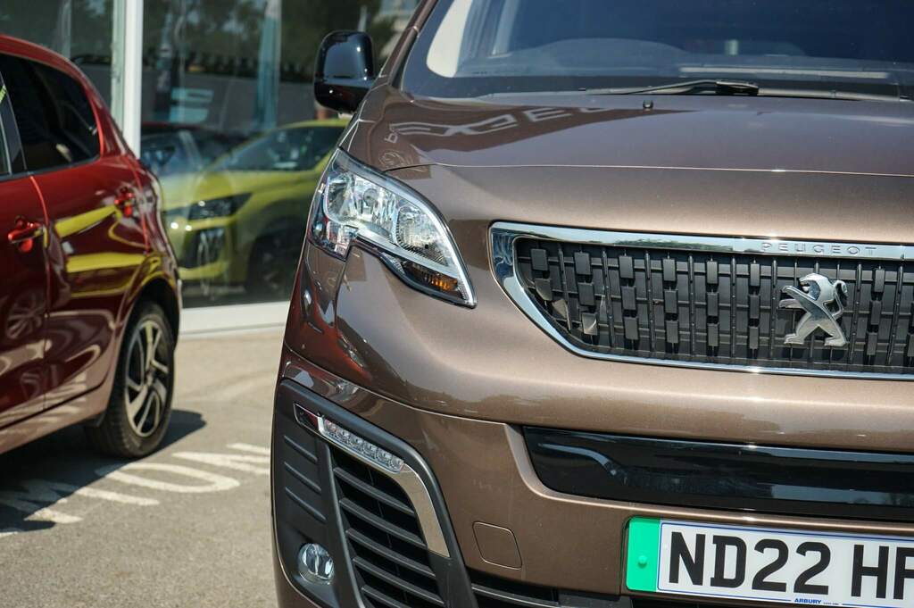 Peugeot e-Traveller 50 Kwh 136 1-Speed Brown #6