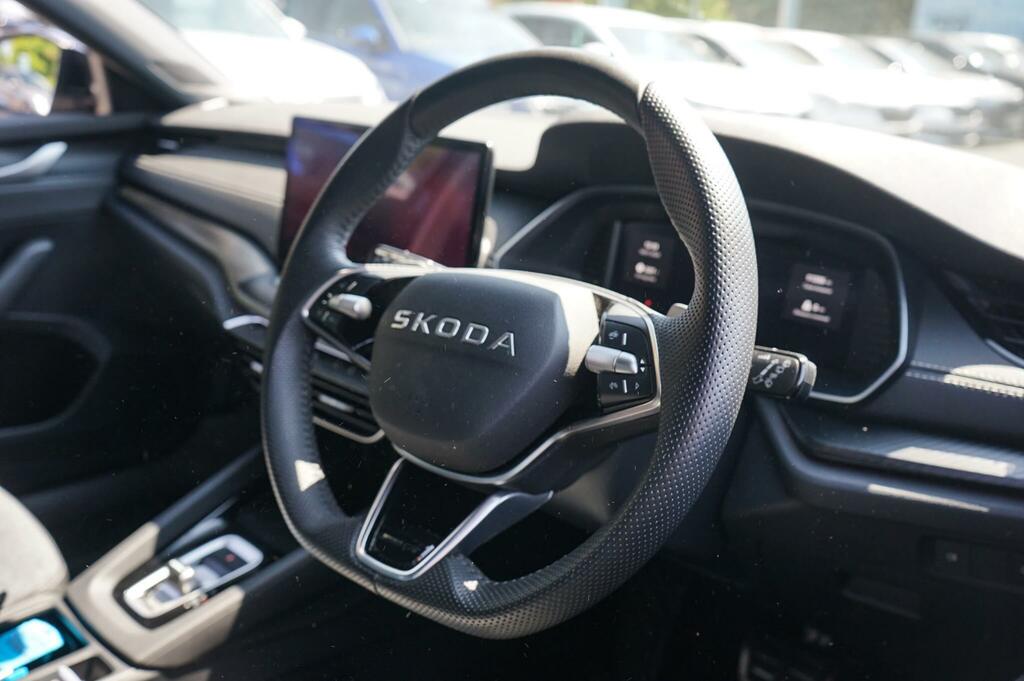 Skoda Octavia 2.0 Tdi 150 Sportline Dsg YK75RVO Black #6