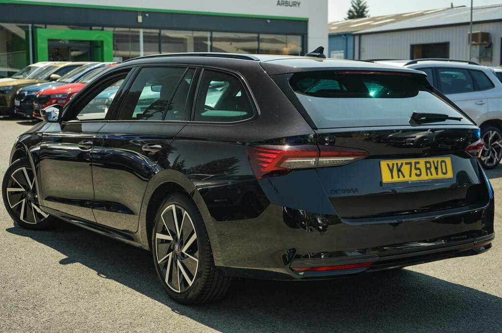 Skoda Octavia 2.0 Tdi 150 Sportline Dsg YK75RVO Black #3