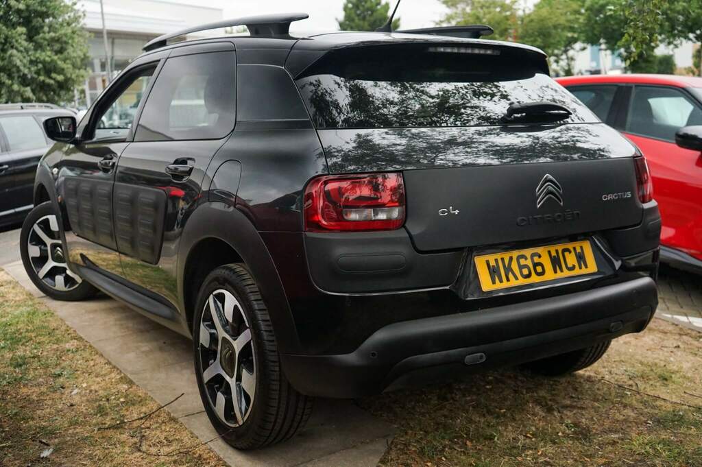 Citroen C4 Cactus 1.2 Puretech 82 Flair Etg Black #3