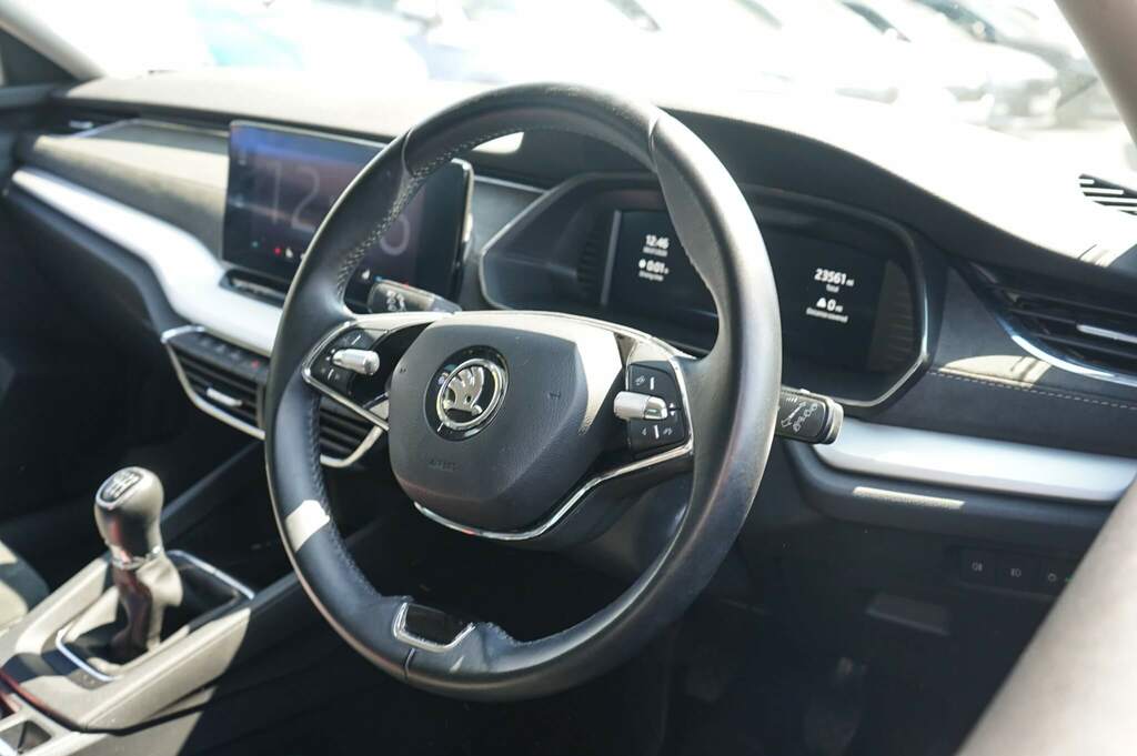 Skoda Octavia 1.5 Tsi Se L Black #4